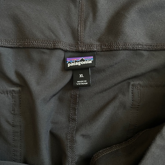 Patagonia women’s joggers - Picture 2 of 3